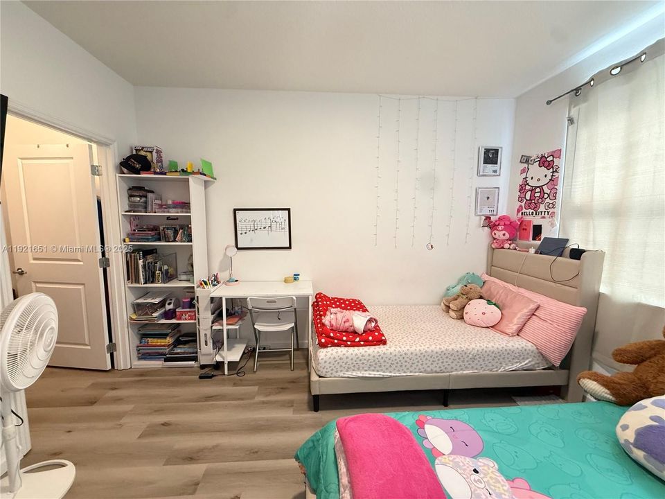 待售: $319,900 (3 贝兹, 2 浴室, 1142 平方英尺)