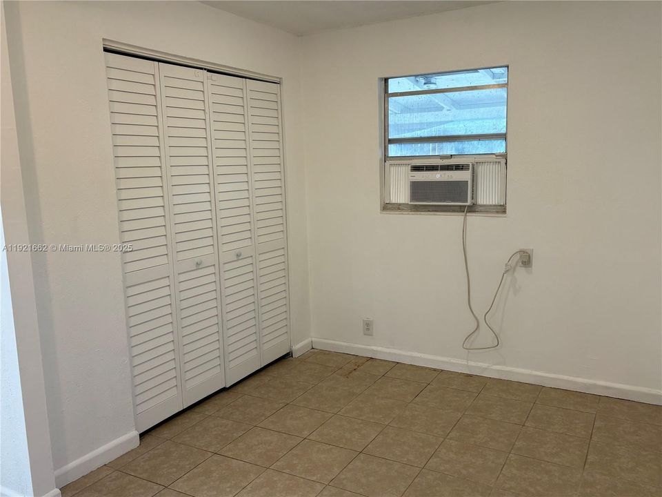 For Rent: $1,200 (0 beds, 1 baths, 0 Square Feet)