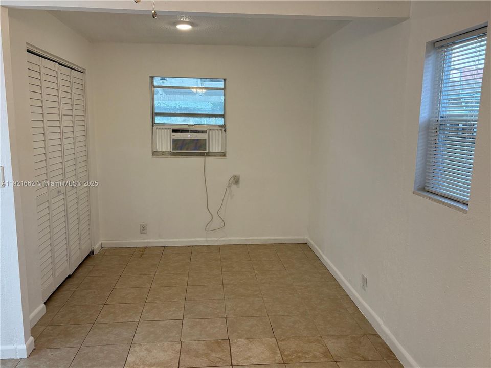 For Rent: $1,200 (0 beds, 1 baths, 0 Square Feet)