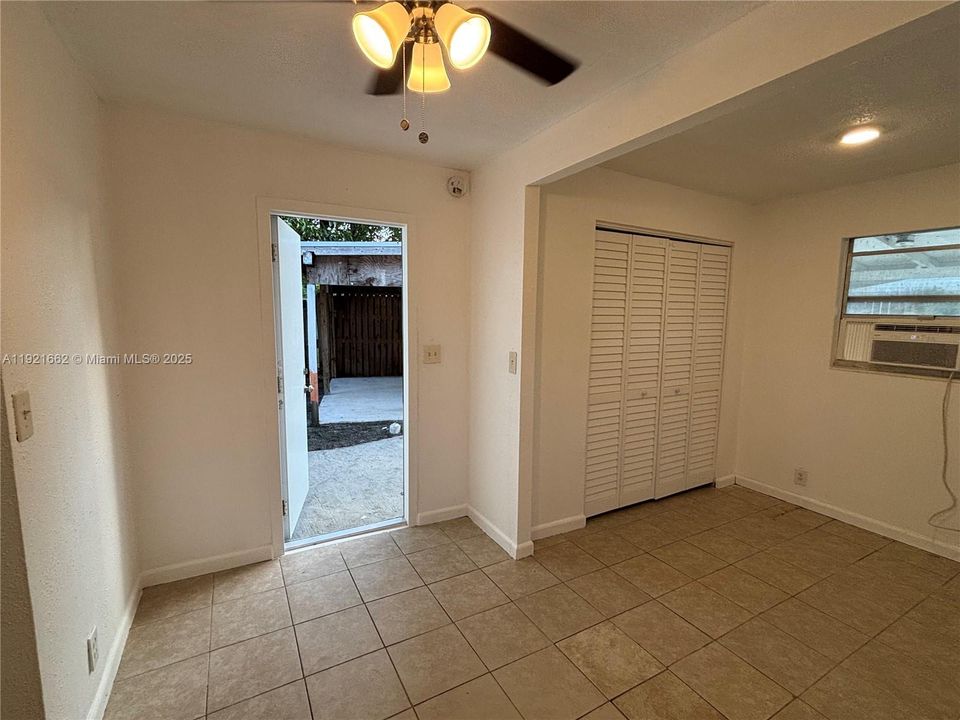 For Rent: $1,200 (0 beds, 1 baths, 0 Square Feet)