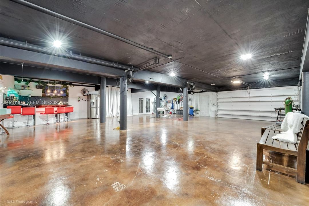 En Venta: $2,799,000 (6 camas, 6 baños, 5084 Pies cuadrados)