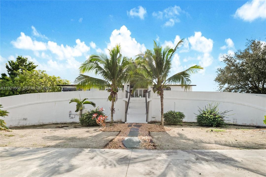 待售: $2,799,000 (6 贝兹, 6 浴室, 5084 平方英尺)