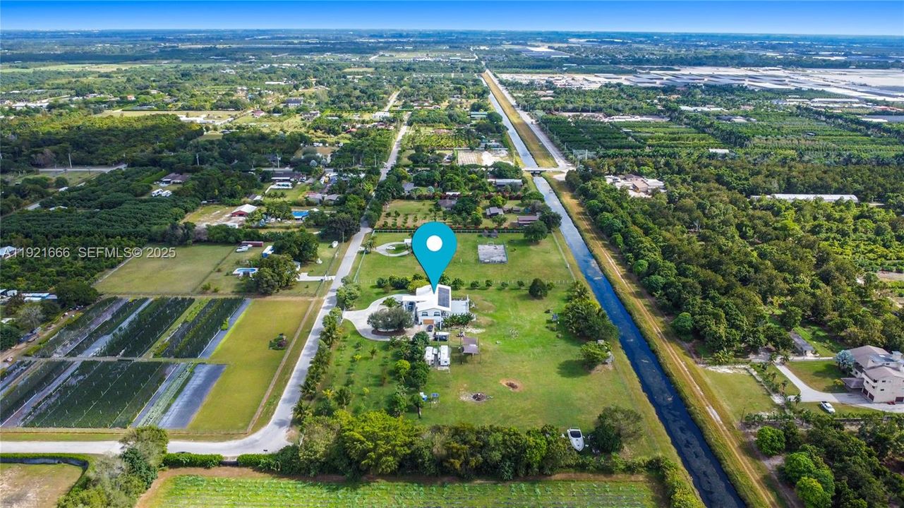 En Venta: $2,799,000 (6 camas, 6 baños, 5084 Pies cuadrados)