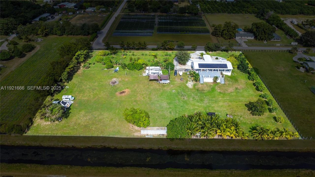 En Venta: $2,799,000 (6 camas, 6 baños, 5084 Pies cuadrados)