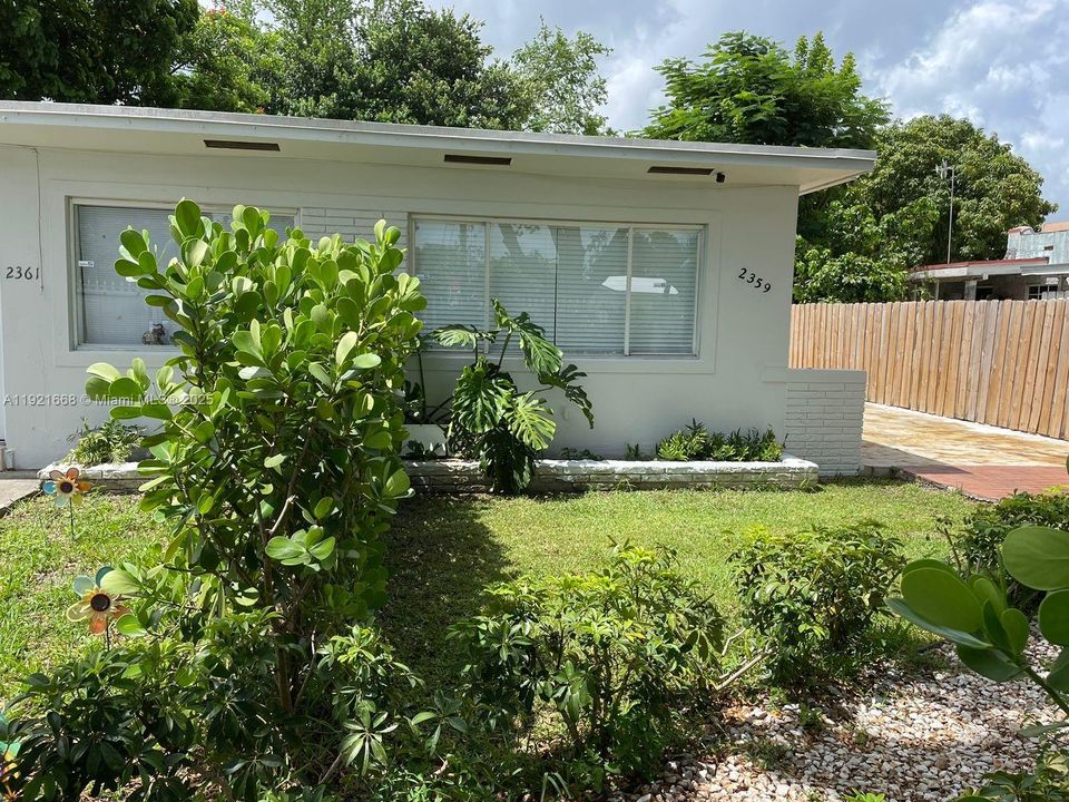 待售: $680,000 (0 贝兹, 0 浴室, 1064 平方英尺)