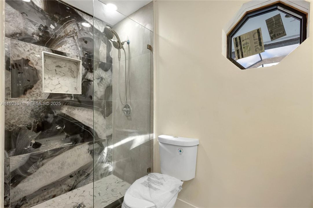 For Sale: $688,000 (3 beds, 2 baths, 1565 Square Feet)