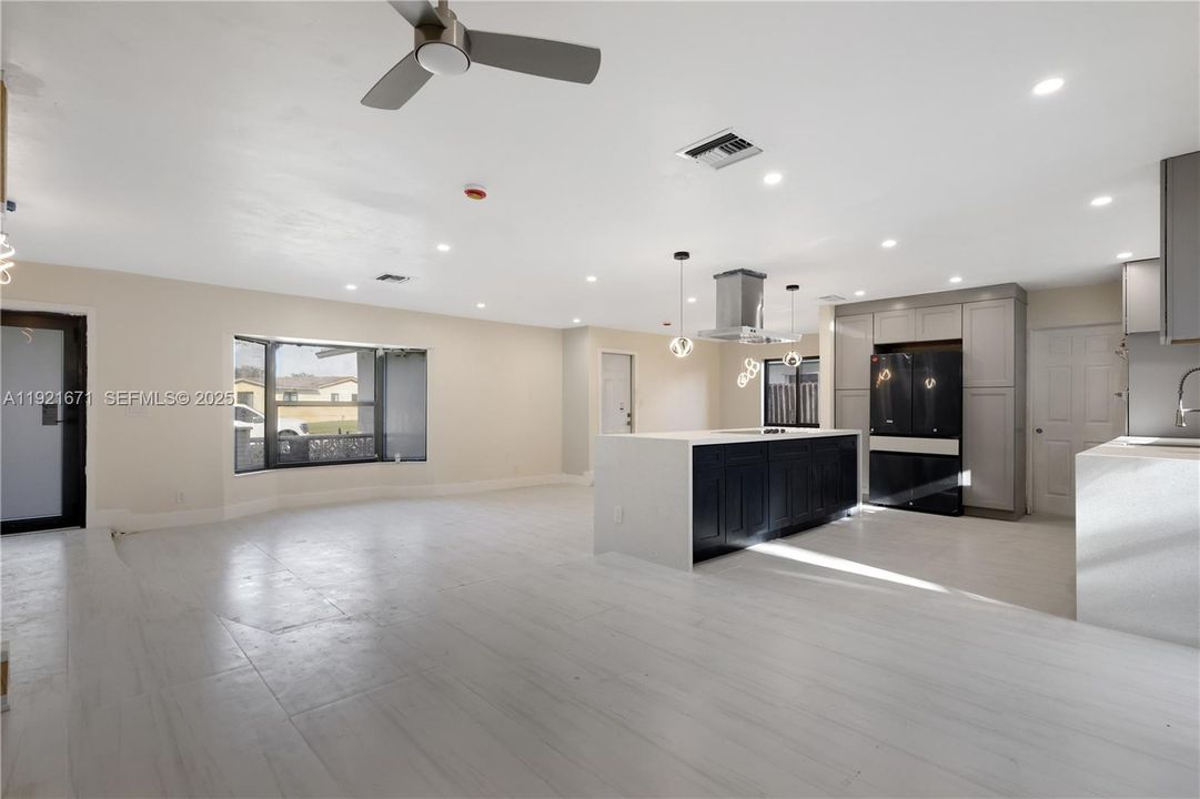 For Sale: $688,000 (3 beds, 2 baths, 1565 Square Feet)