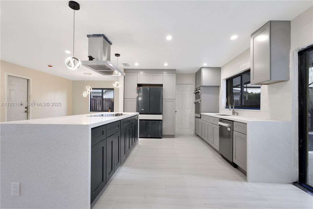 For Sale: $688,000 (3 beds, 2 baths, 1565 Square Feet)