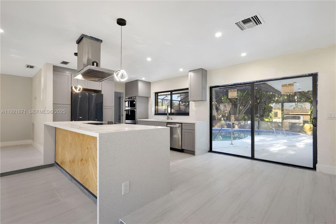 For Sale: $688,000 (3 beds, 2 baths, 1565 Square Feet)