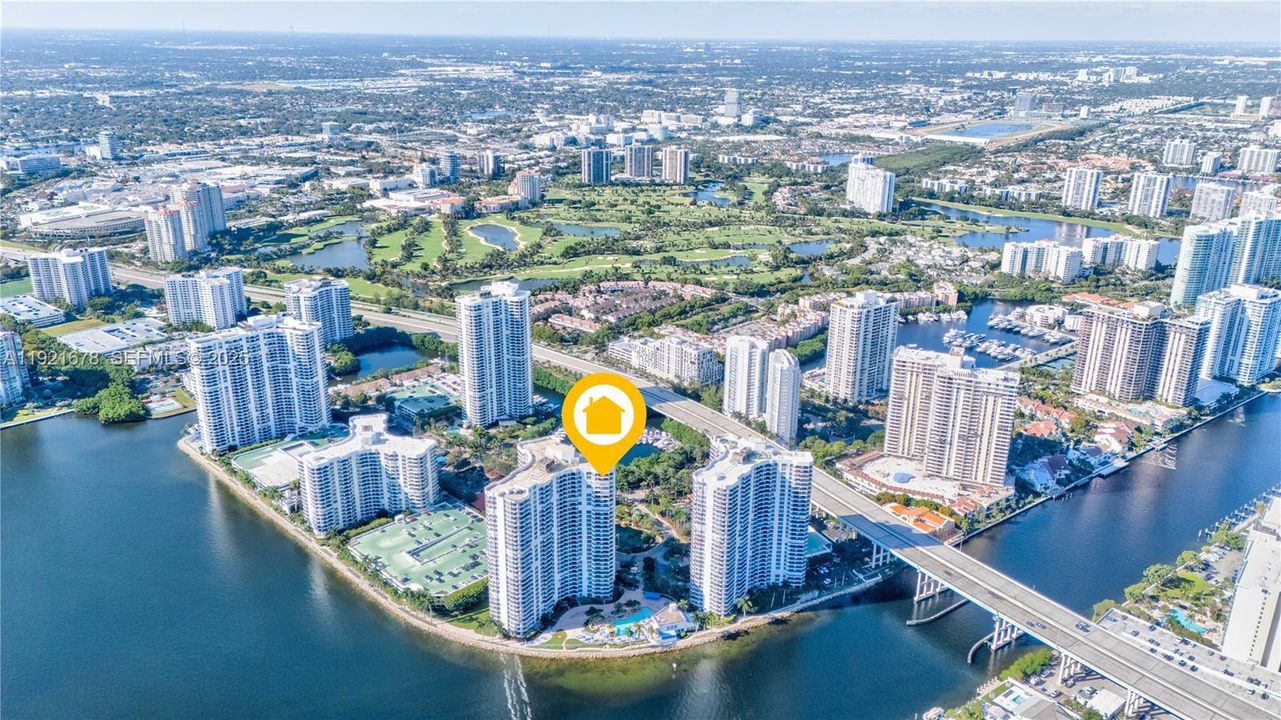 For Sale: $780,000 (2 beds, 2 baths, 1447 Square Feet)