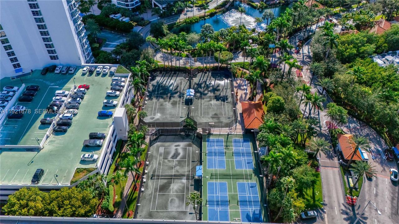 For Sale: $780,000 (2 beds, 2 baths, 1447 Square Feet)