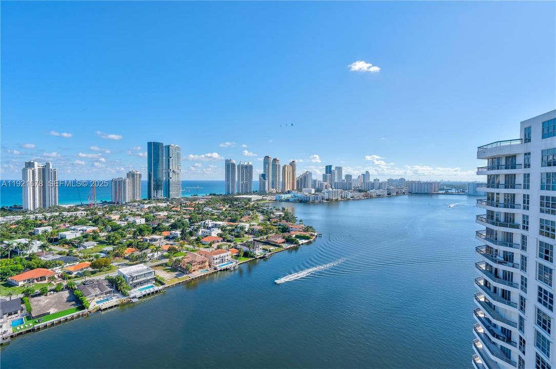 For Sale: $780,000 (2 beds, 2 baths, 1447 Square Feet)