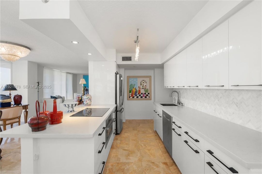 For Sale: $780,000 (2 beds, 2 baths, 1447 Square Feet)