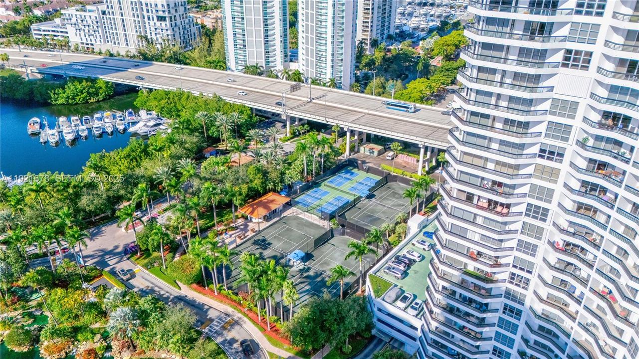 For Sale: $780,000 (2 beds, 2 baths, 1447 Square Feet)