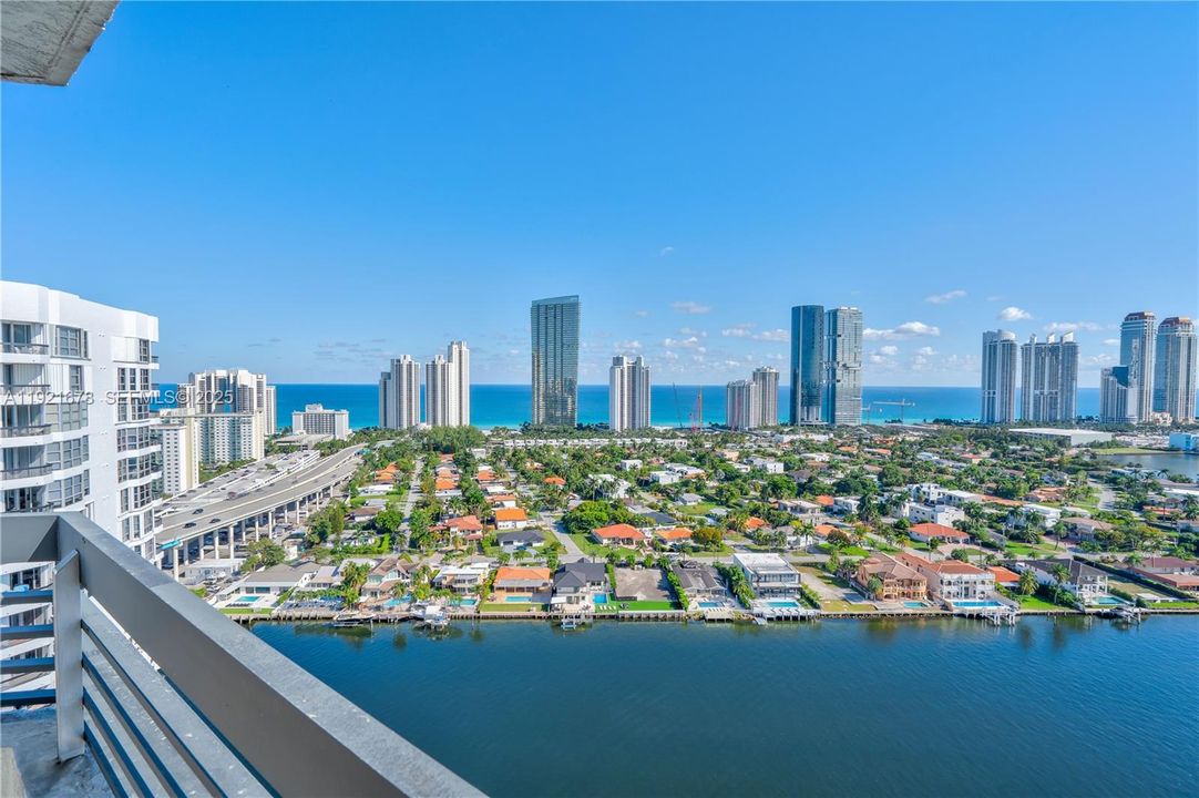 For Sale: $780,000 (2 beds, 2 baths, 1447 Square Feet)