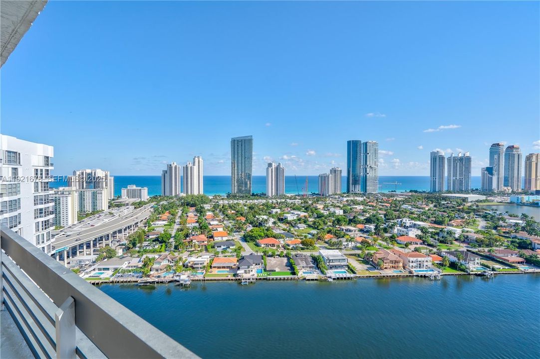 For Sale: $780,000 (2 beds, 2 baths, 1447 Square Feet)