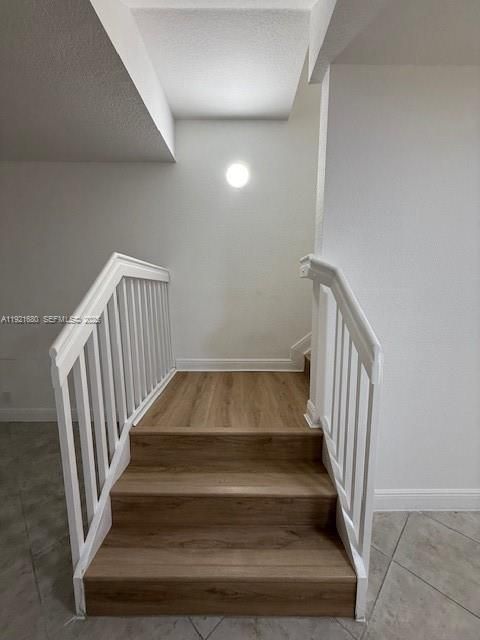 For Sale: $254,500 (3 beds, 3 baths, 1601 Square Feet)