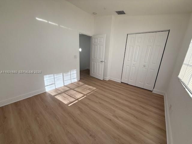 For Sale: $254,500 (3 beds, 3 baths, 1601 Square Feet)