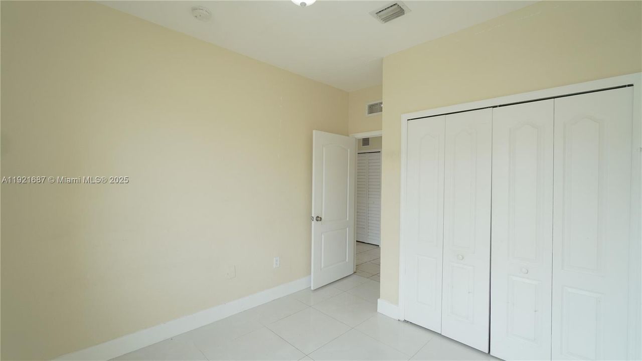 For Sale: $235,000 (3 beds, 2 baths, 1166 Square Feet)