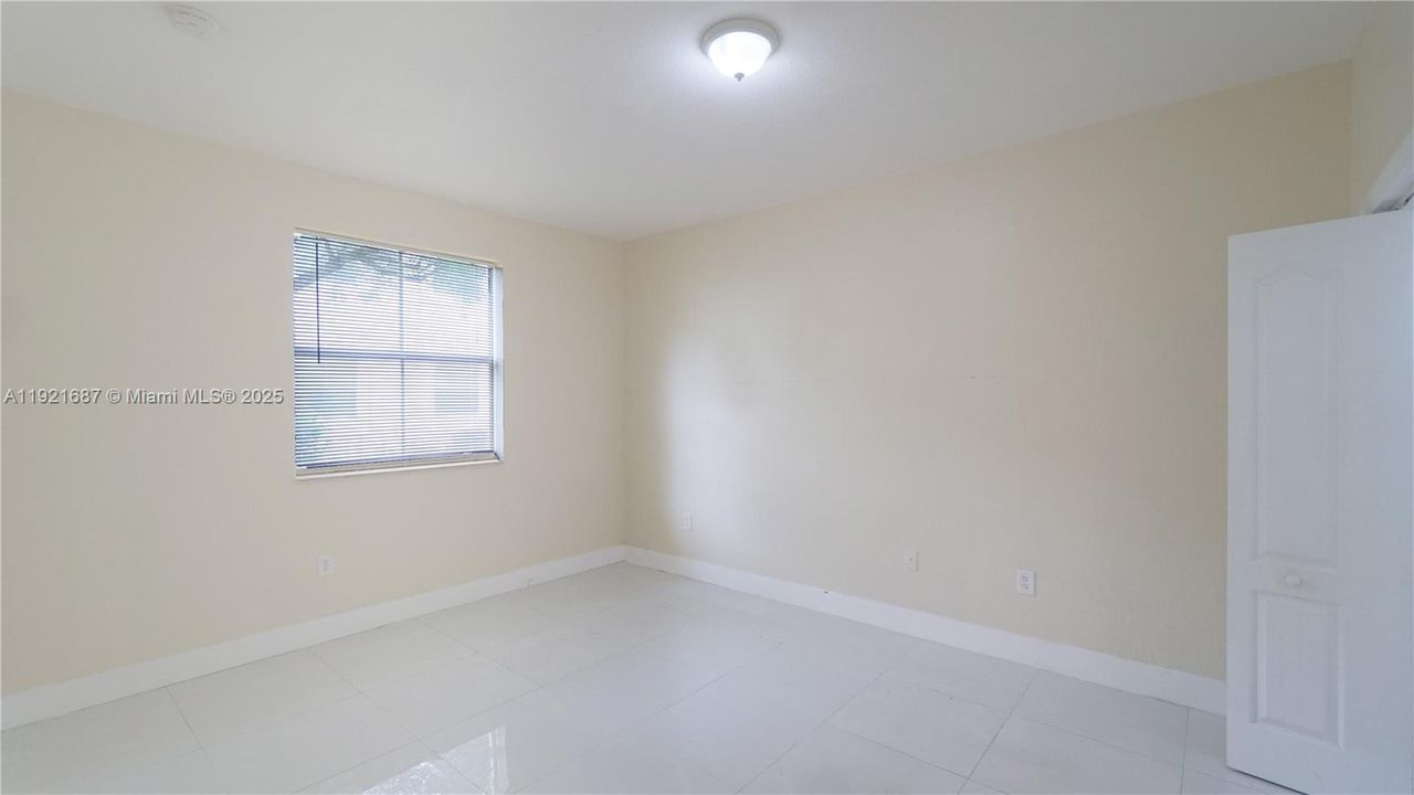 For Sale: $235,000 (3 beds, 2 baths, 1166 Square Feet)