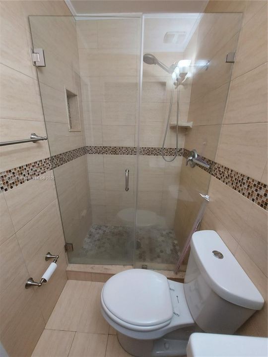 For Rent: $4,500 (4 beds, 3 baths, 1685 Square Feet)