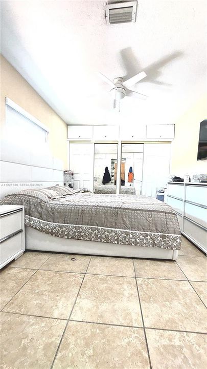 На продажу: $750,000 (3 спален, 1 ванн, 2104 Квадратных фут)