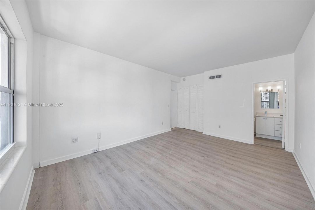 На продажу: $899,000 (2 спален, 2 ванн, 1770 Квадратных фут)