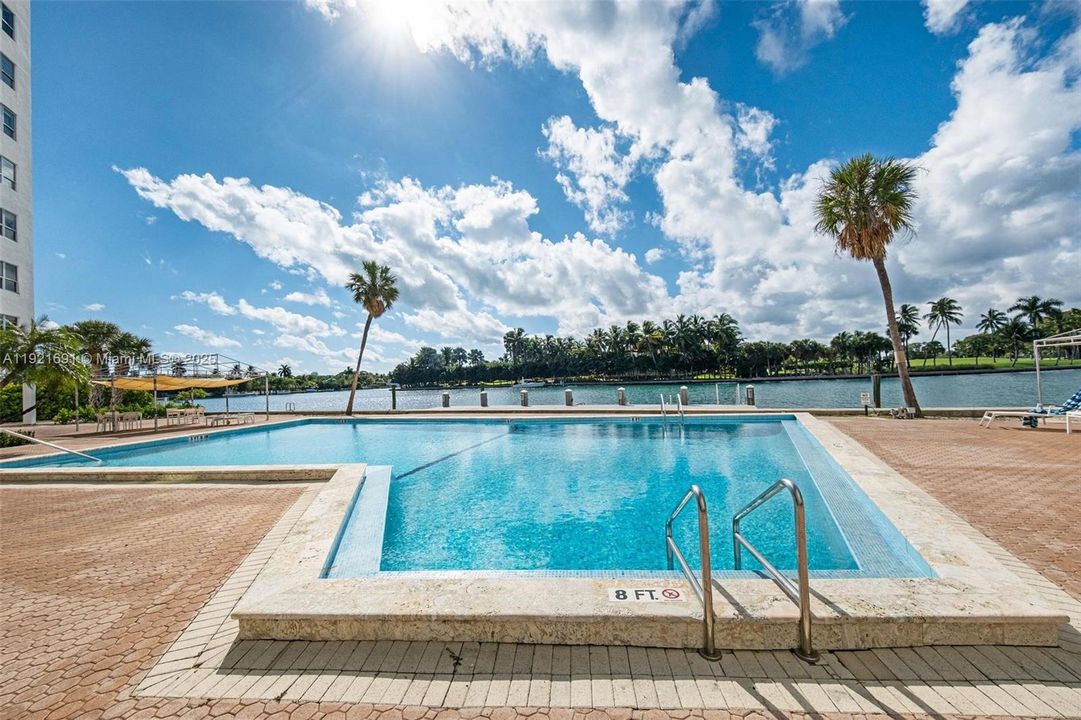 На продажу: $899,000 (2 спален, 2 ванн, 1770 Квадратных фут)