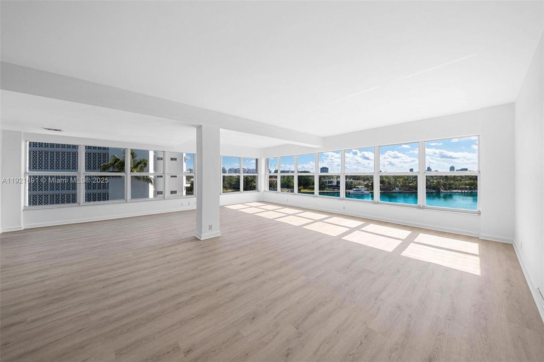 На продажу: $899,000 (2 спален, 2 ванн, 1770 Квадратных фут)