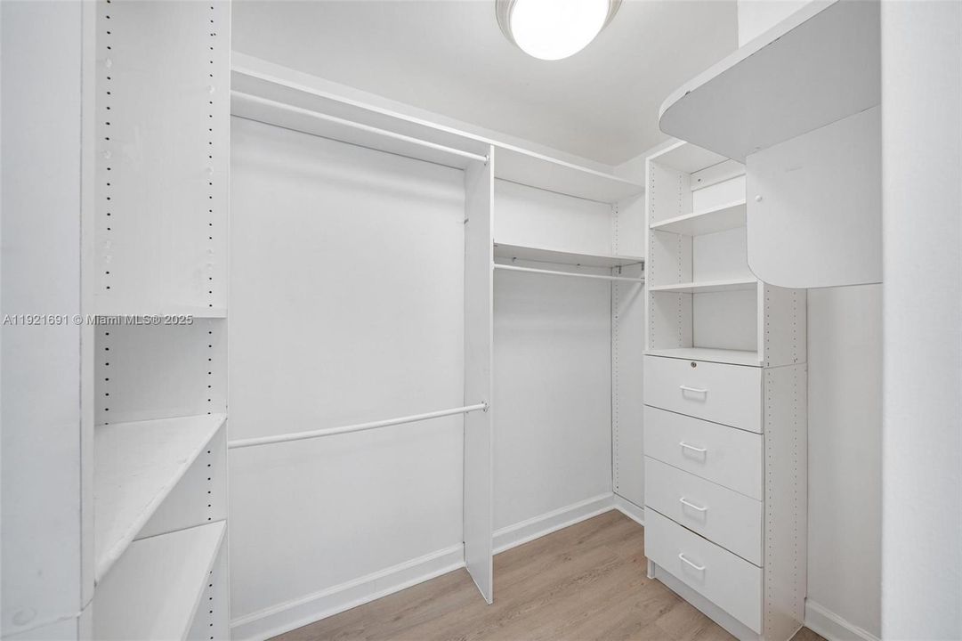 На продажу: $899,000 (2 спален, 2 ванн, 1770 Квадратных фут)