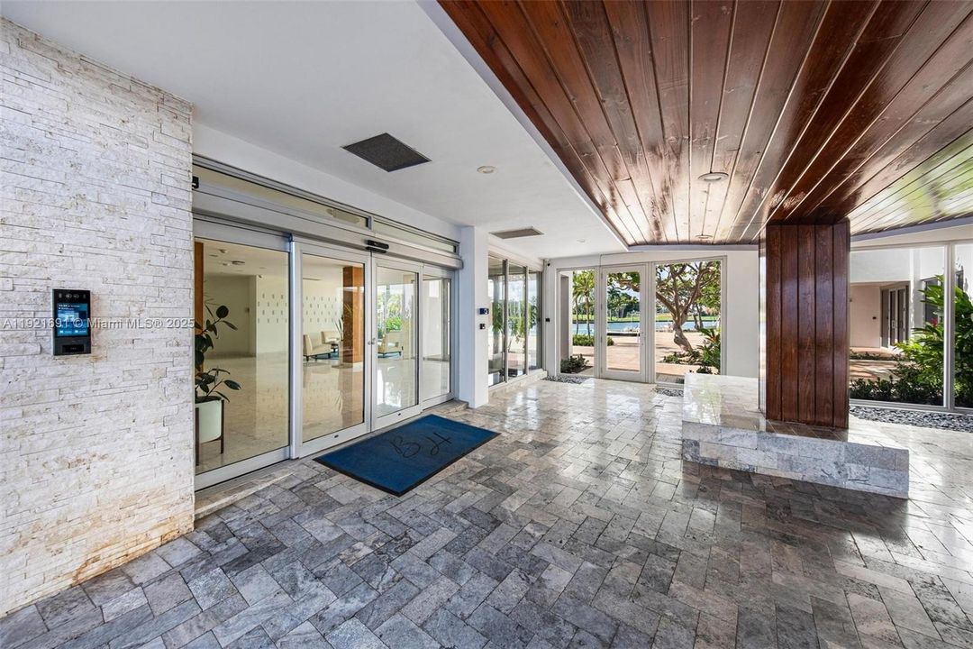 На продажу: $899,000 (2 спален, 2 ванн, 1770 Квадратных фут)