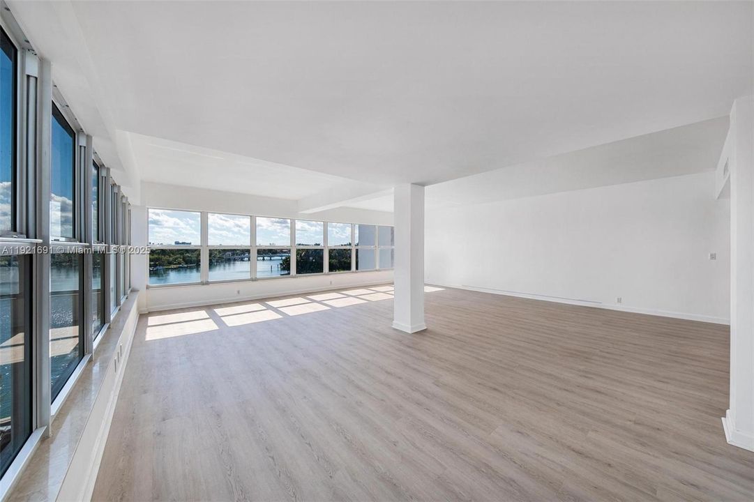 На продажу: $899,000 (2 спален, 2 ванн, 1770 Квадратных фут)