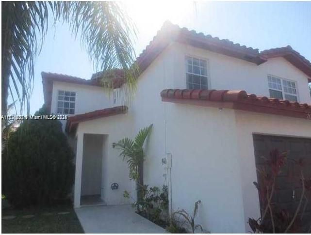 En Renta: $2,700 (3 camas, 2 baños, 1731 Pies cuadrados)