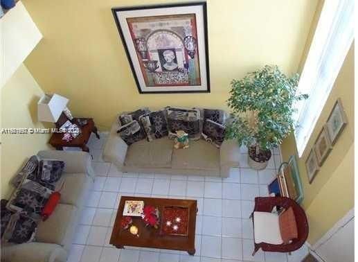 En Renta: $2,700 (3 camas, 2 baños, 1731 Pies cuadrados)