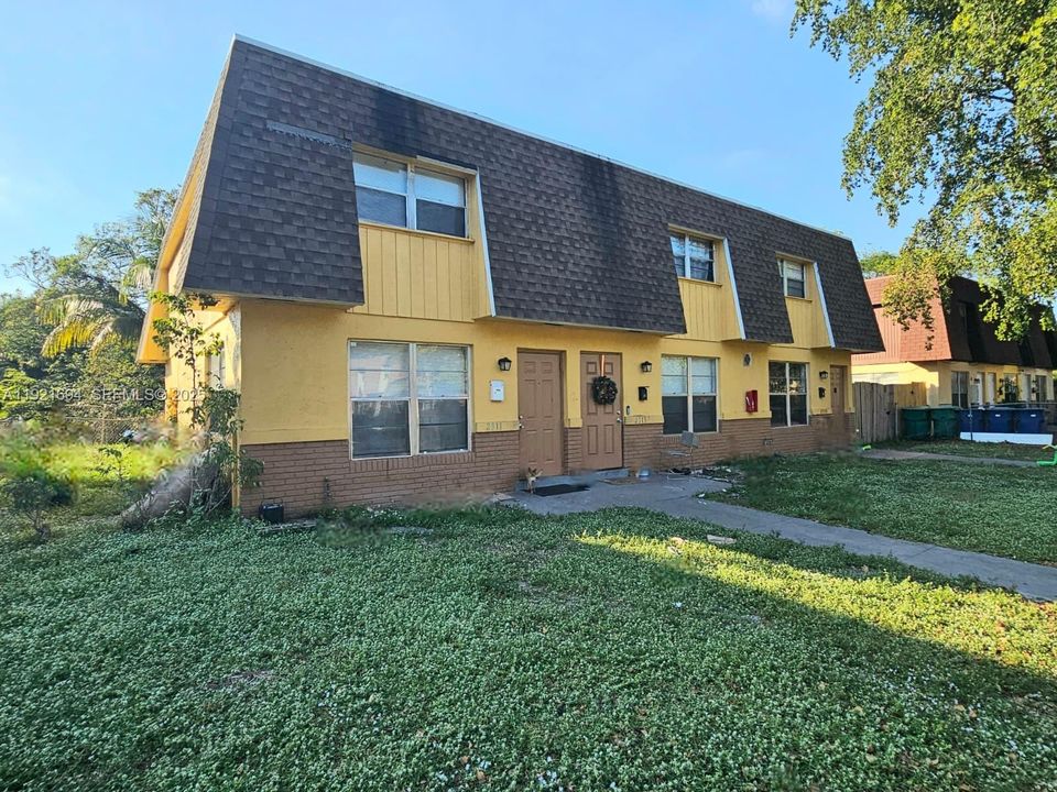 待售: $850,000 (0 贝兹, 0 浴室, 3013 平方英尺)