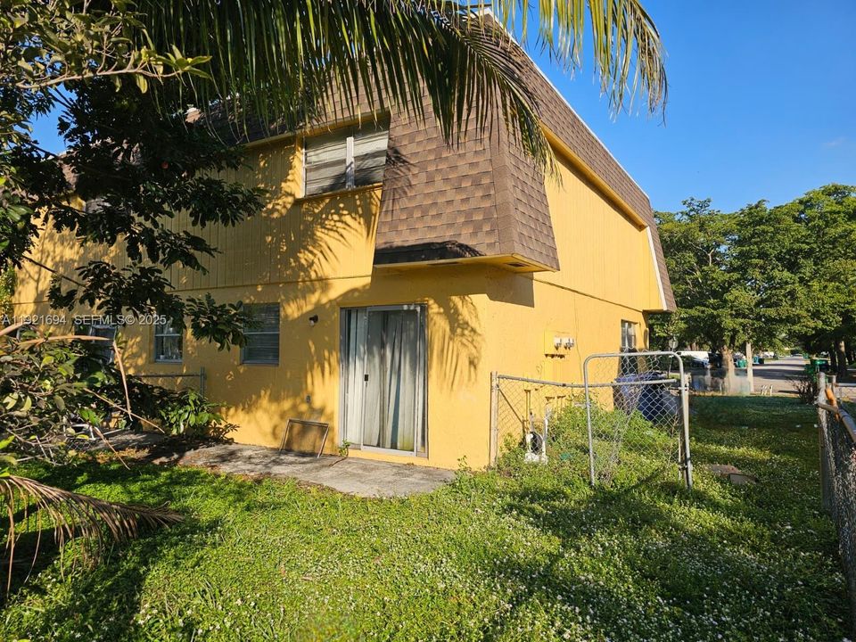 待售: $850,000 (0 贝兹, 0 浴室, 3013 平方英尺)