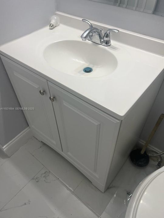 待售: $850,000 (0 贝兹, 0 浴室, 3013 平方英尺)