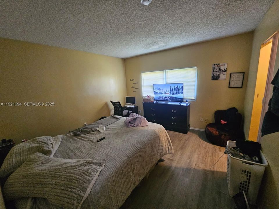 待售: $850,000 (0 贝兹, 0 浴室, 3013 平方英尺)