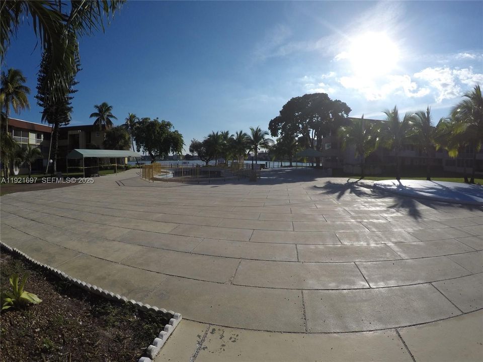 В аренду: $2,400 (3 спален, 2 ванн, 1116 Квадратных фут)