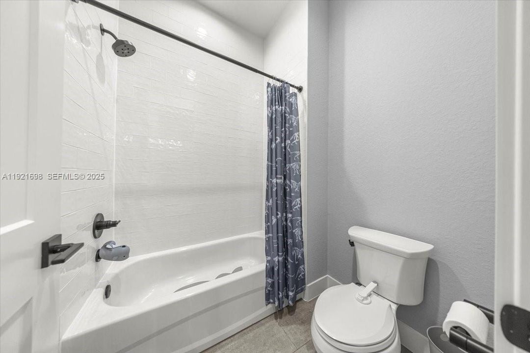 На продажу: $1,249,900 (4 спален, 3 ванн, 3088 Квадратных фут)