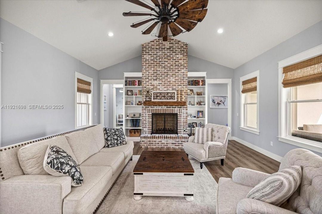 На продажу: $1,249,900 (4 спален, 3 ванн, 3088 Квадратных фут)