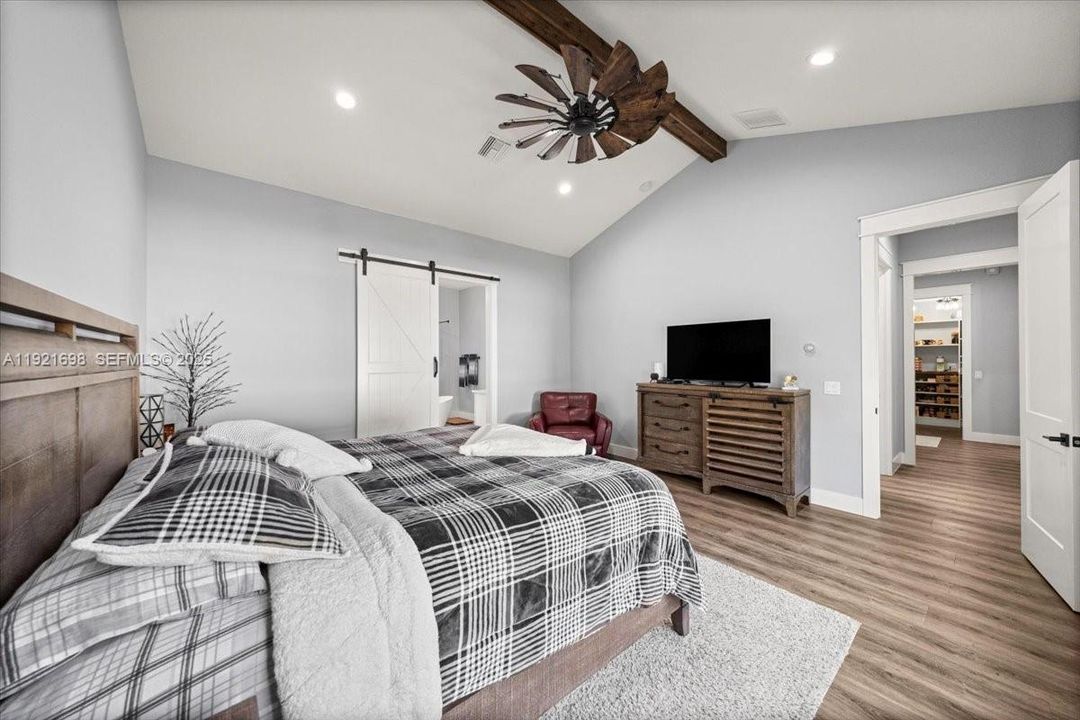 На продажу: $1,249,900 (4 спален, 3 ванн, 3088 Квадратных фут)