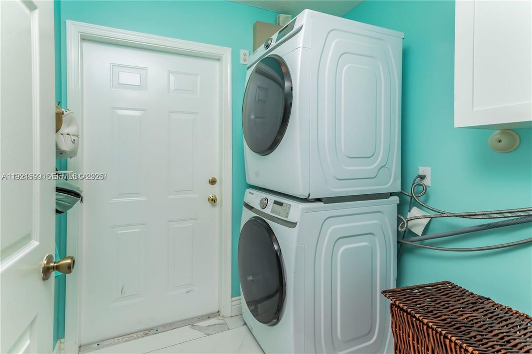 待售: $791,500 (4 贝兹, 2 浴室, 2291 平方英尺)