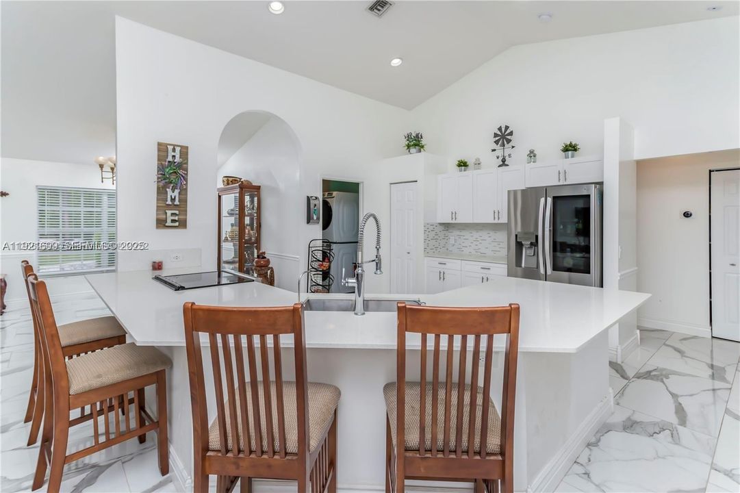 待售: $791,500 (4 贝兹, 2 浴室, 2291 平方英尺)