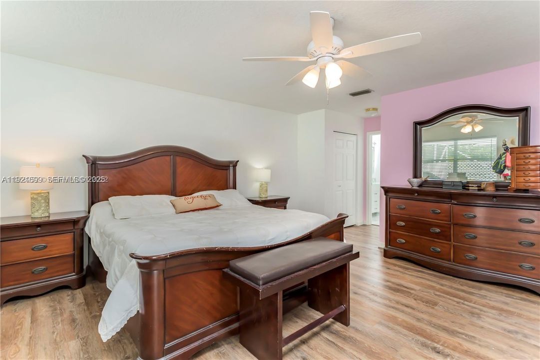 待售: $791,500 (4 贝兹, 2 浴室, 2291 平方英尺)