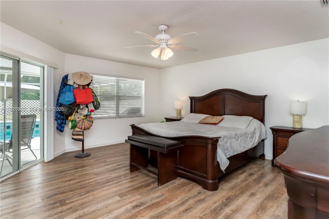 待售: $791,500 (4 贝兹, 2 浴室, 2291 平方英尺)