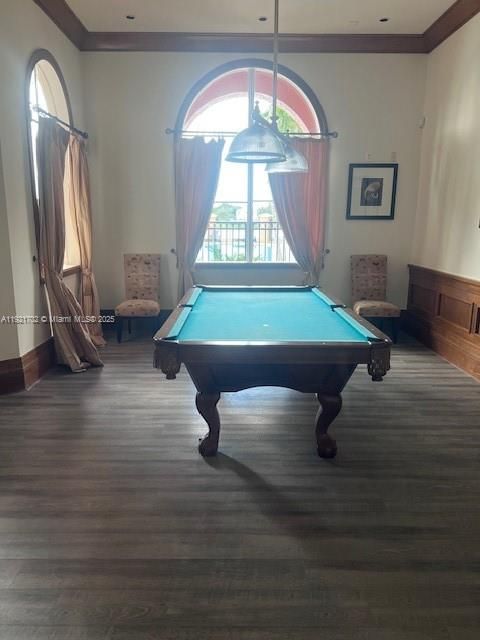 For Rent: $1,950 (1 beds, 1 baths, 775 Square Feet)