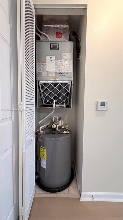 For Rent: $1,950 (1 beds, 1 baths, 775 Square Feet)