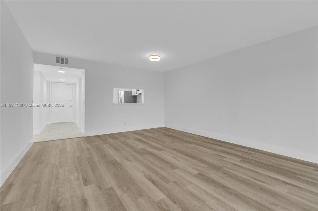 待售: $249,900 (2 贝兹, 2 浴室, 1192 平方英尺)