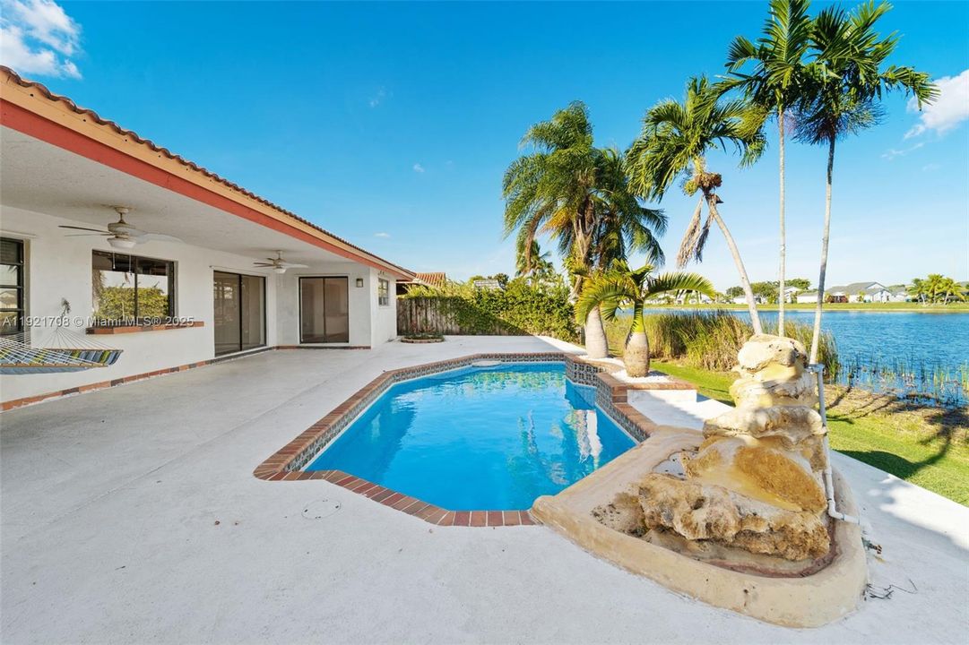 For Sale: $825,000 (4 beds, 2 baths, 1890 Square Feet)